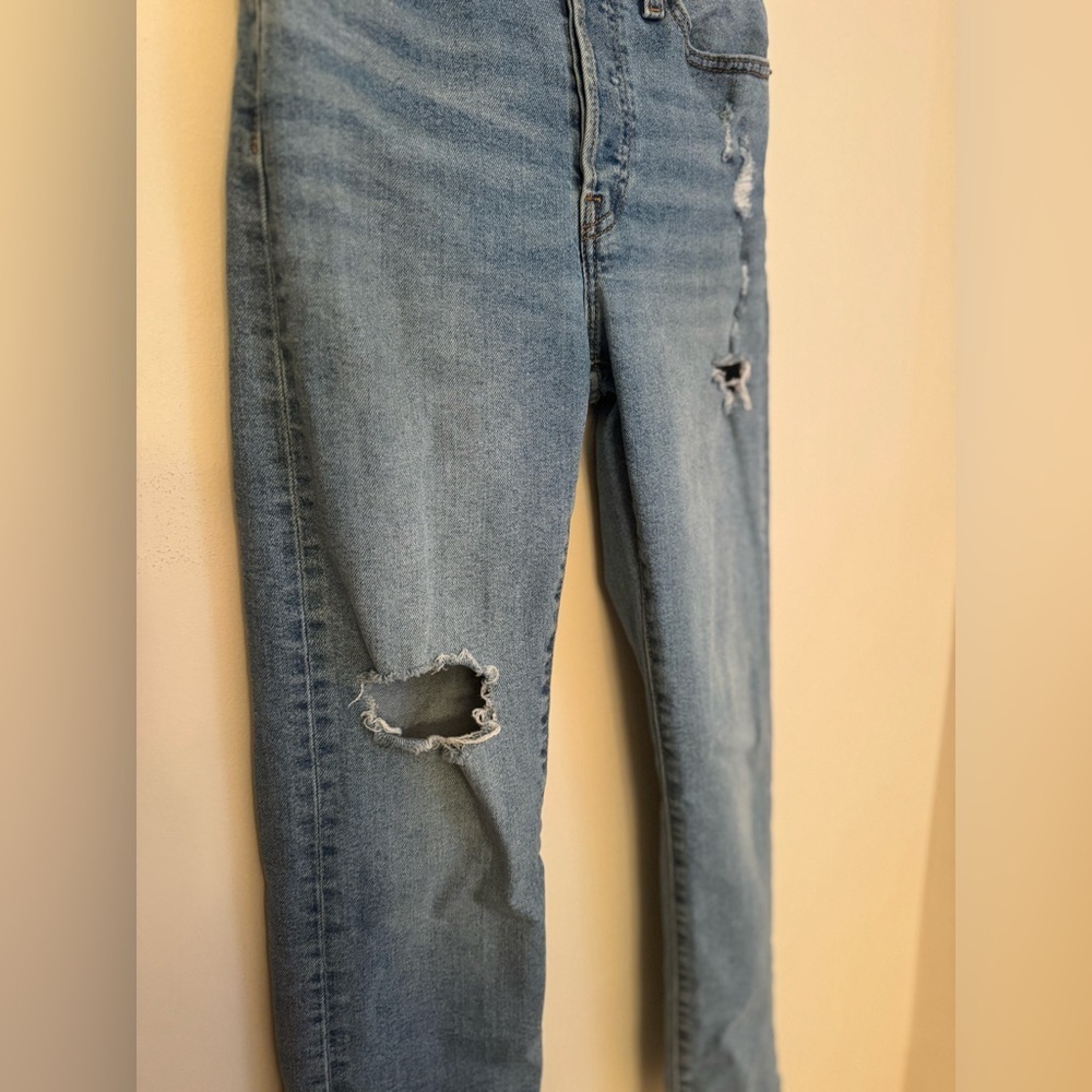 Levi’s Wedgie Straight Jeans Women’s Size 26 Distressed Raw Hem Medium Wash - Picture 3 of 7